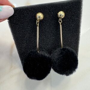 Black POM POM drop earrings ✨